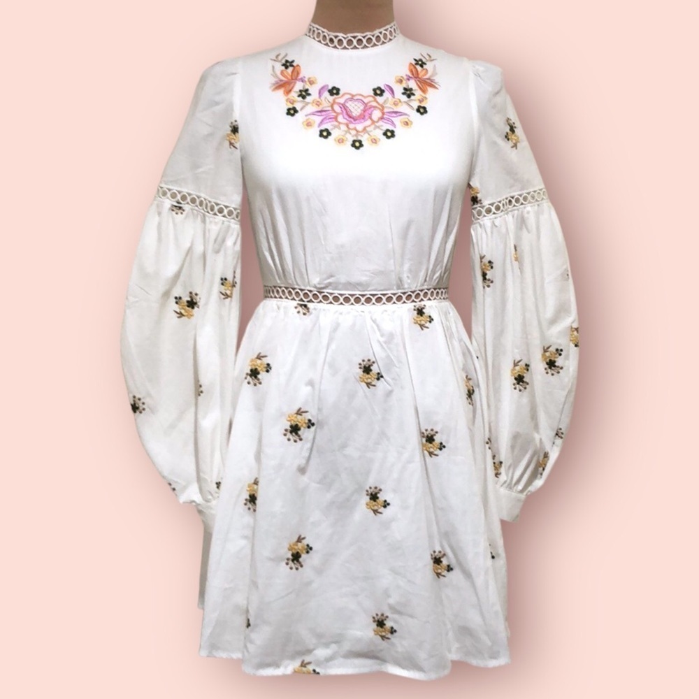 ModCloth Lantern Sleeve Dress Size XS White Floral Embroidered Lace Mini
